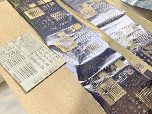 箔とファンシーペーパーのコラボ展 平和紙業 村田金箔