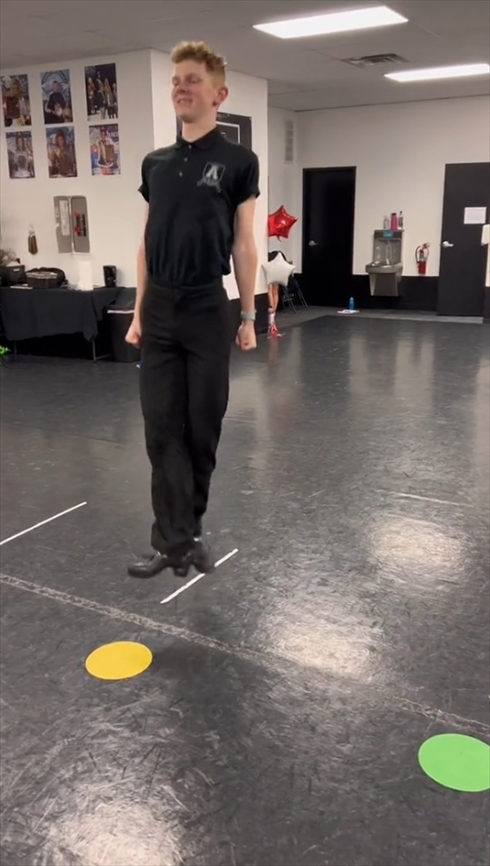 超速ステップ　アイリッシュ・ダンス　ダンサー