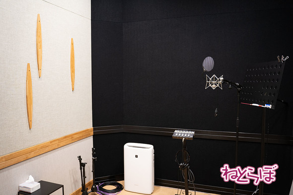 カバー　新スタジオ　27億円