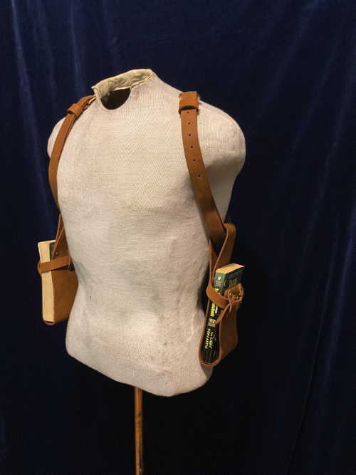 ブックホルスター