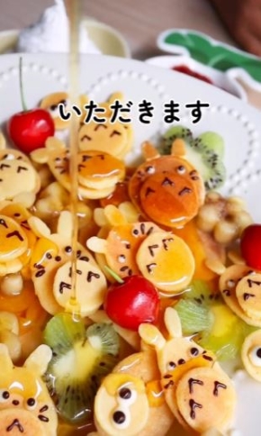 フルーツと一緒に盛りつけて完成！