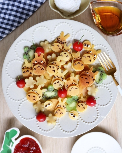 トトロをモチーフにしたシリアルパンケーキの画像