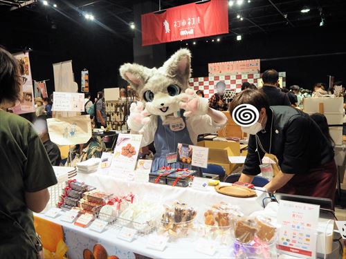ネコ市ネコ座猫店長