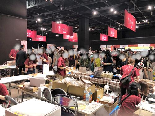 ネコ市ネコ座場内