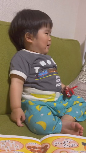 「『コッペパン』うまく言えなくて自分で笑っちゃう2歳１カ月」