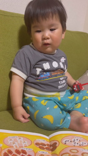 「『コッペパン』うまく言えなくて自分で笑っちゃう2歳１カ月」