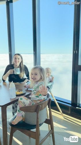 「Breakfast Above the Clouds || ViralHog」