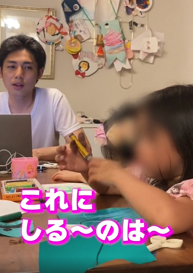 お絵描きをしている2歳の娘に何を描いているのか聞いてみたパパ