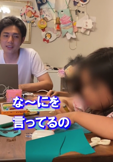 お絵描きをしている2歳の娘に何を描いているのか聞いてみたパパ