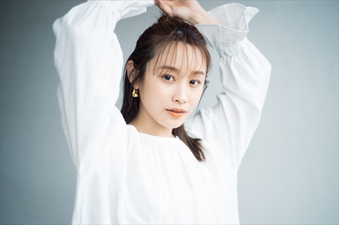 エステー「米唐番」CMに出演した高橋愛と田中れいな