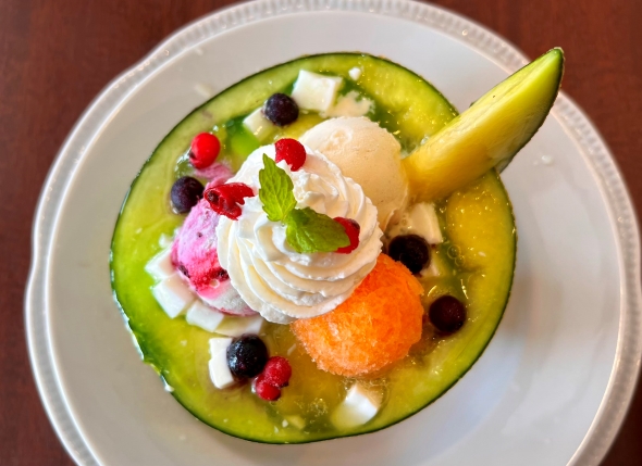 「フレッシュメロンボウルパフェ」の画像