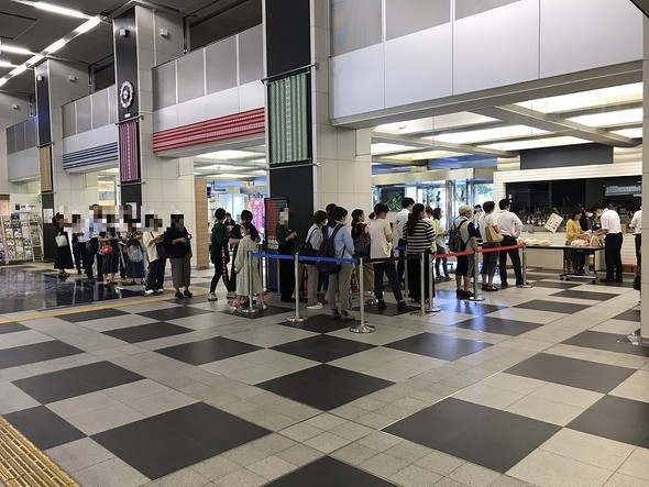 福岡市　給食　パン