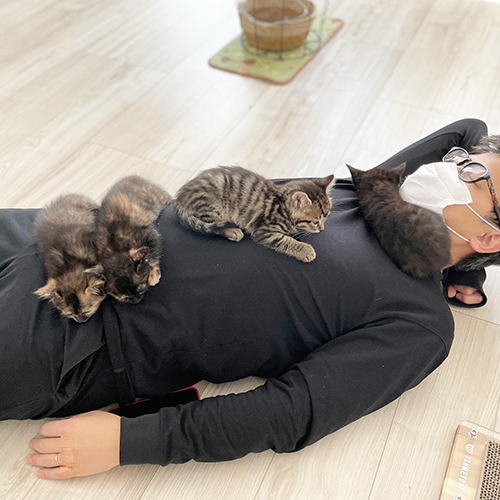 黒い服のパパさん