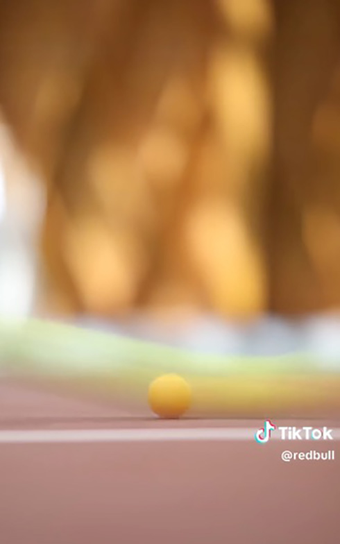 チチパス テニス サーブ