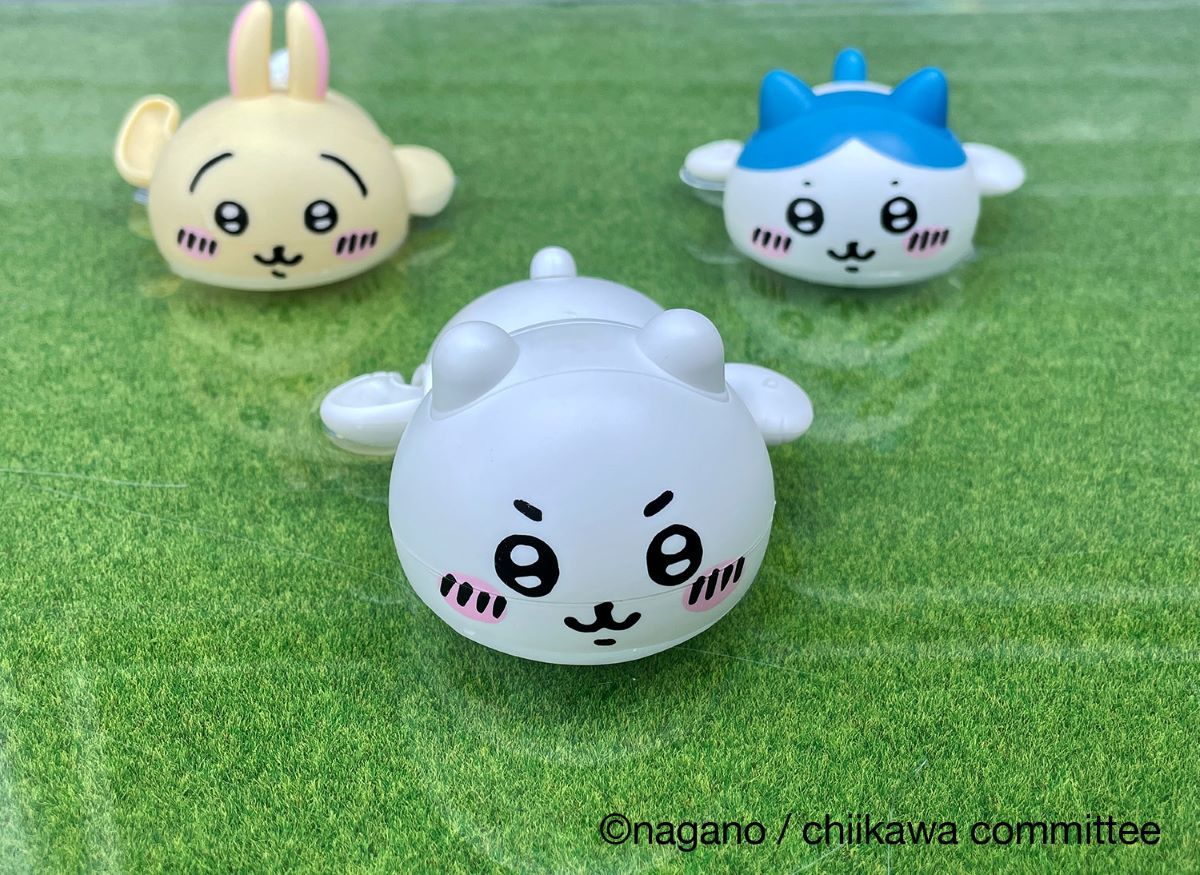 ちいかわが泳ぐ新グッズ「ちいかわスーイスイ」がどう見てもスーイスイじゃない　必死に泳ぐ姿がツボにハマる人続出