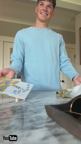 「Graduation Gift to My Favorite Senior || ViralHog」