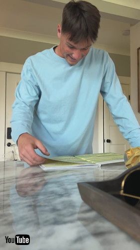 「Graduation Gift to My Favorite Senior || ViralHog」