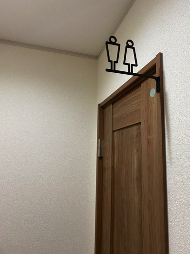 ピクトサインを使ったインテリアアイテムがかわいい