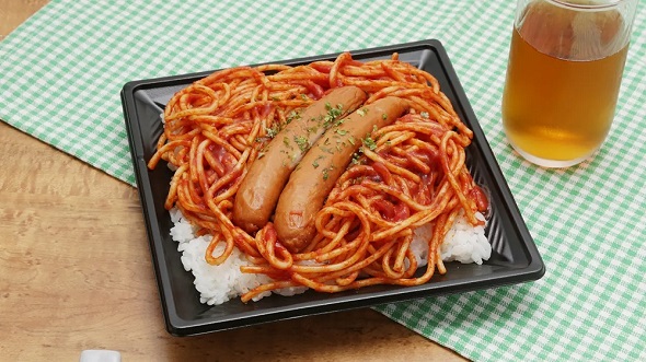 ローソンストア100　山盛り丼