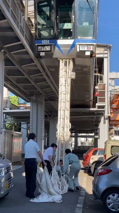 湘南モノレール 脱出訓練 緊急時 避難 落下