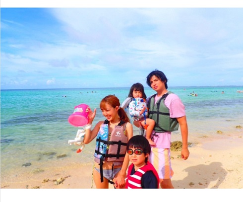 宮古島旅行中のアレクサンダー一家