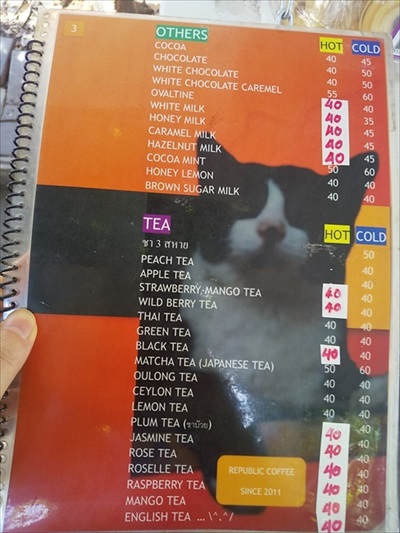 「俺の猫を見てくれ」が強すぎるタイのコーヒー屋さん