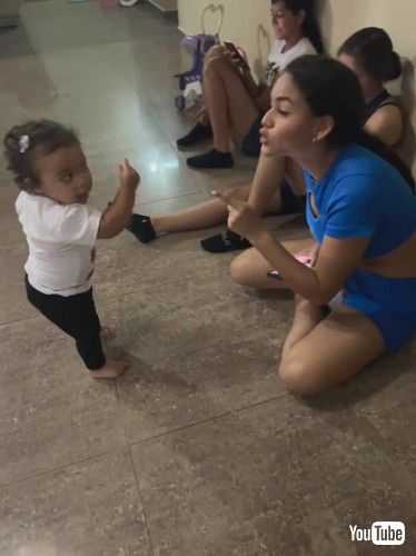 「Tardy Cousins Given Tons Of Tiny Sass || ViralHog」