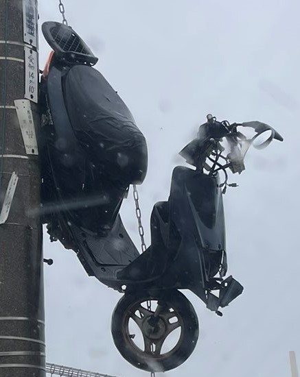 沖縄　台風　バイク