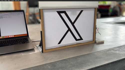 Twitter 言葉 Xに訂正してくれる 装置 音声