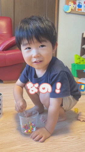 ばあばのためにおくすりを作ってくれるきょーちゃん