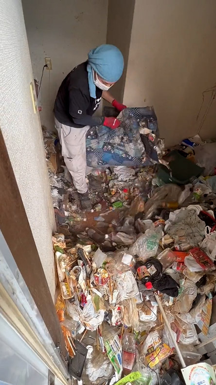 旧寝床を片付けたところ・片付けオンライン