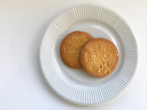 スイーツをのせた画像