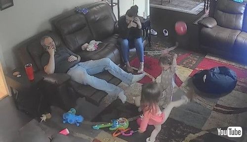 「Girl Surprises Parents With Epic Catch || ViralHog」