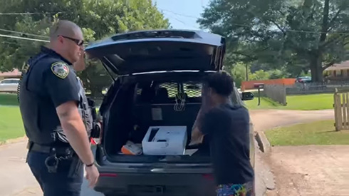 プレステ 警官 感動