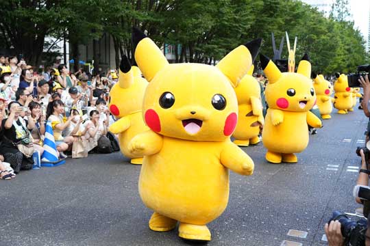 横浜 グランモール公園 ピカチュウ 行進 ダンス イベント みなとみらい