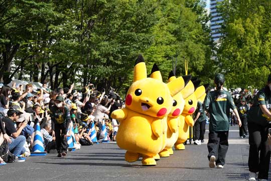 横浜 グランモール公園 ピカチュウ 行進 ダンス イベント みなとみらい