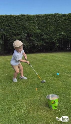 「Plastic Golf Clubs Get Upgraded || ViralHog」