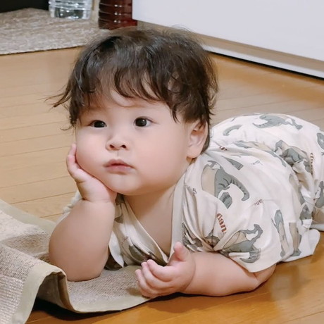 義実家でくつろぐ赤ちゃん