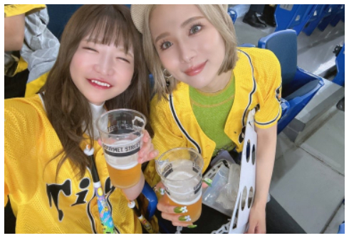 東京ドームの巨人対阪神戦で痛飲するもえのあずき