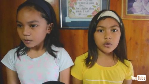 「Talented Beatboxing Sisters || ViralHog」