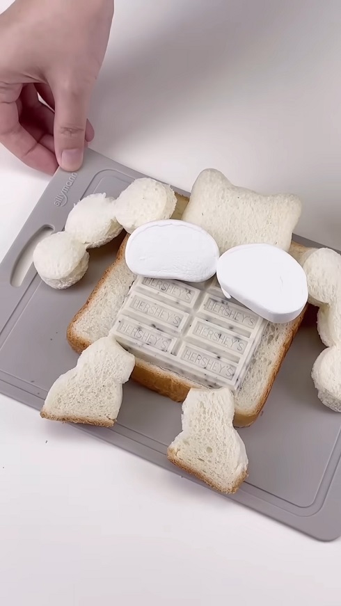 キティちゃんトースト