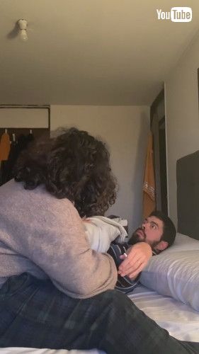 「Husband Awakes To Pregnancy Announcement || ViralHog」