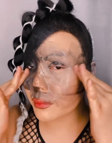 メイクを落とすとこうなる