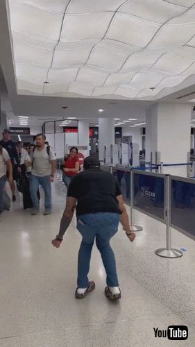 「Father and Daughter Reunite After 5 Years Apart || ViralHog」