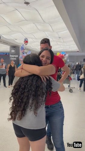 「Father and Daughter Reunite After 5 Years Apart || ViralHog」