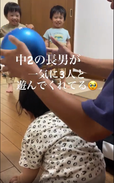 歳の差兄弟3人を一気に面倒見るお兄ちゃん