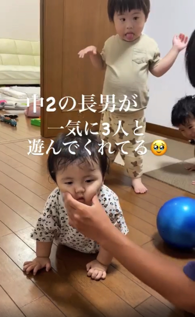 歳の差兄弟3人を一気に面倒見るお兄ちゃん