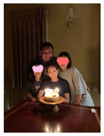 ケーキを囲んで3回目のお祝い