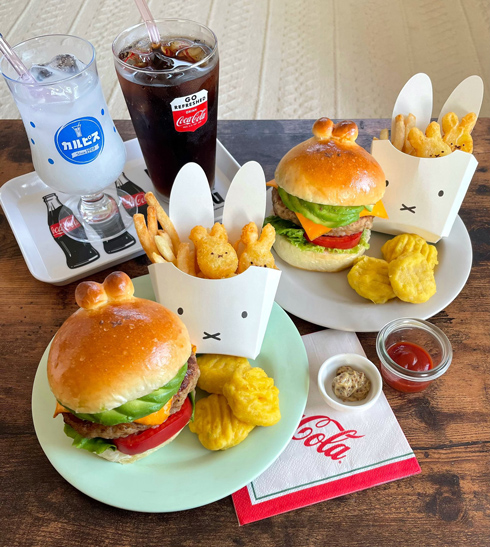 ミッフィーちゃんの手作りハンバーガーセット