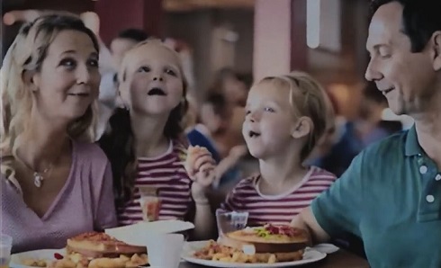 AIが作ったピザのCM02